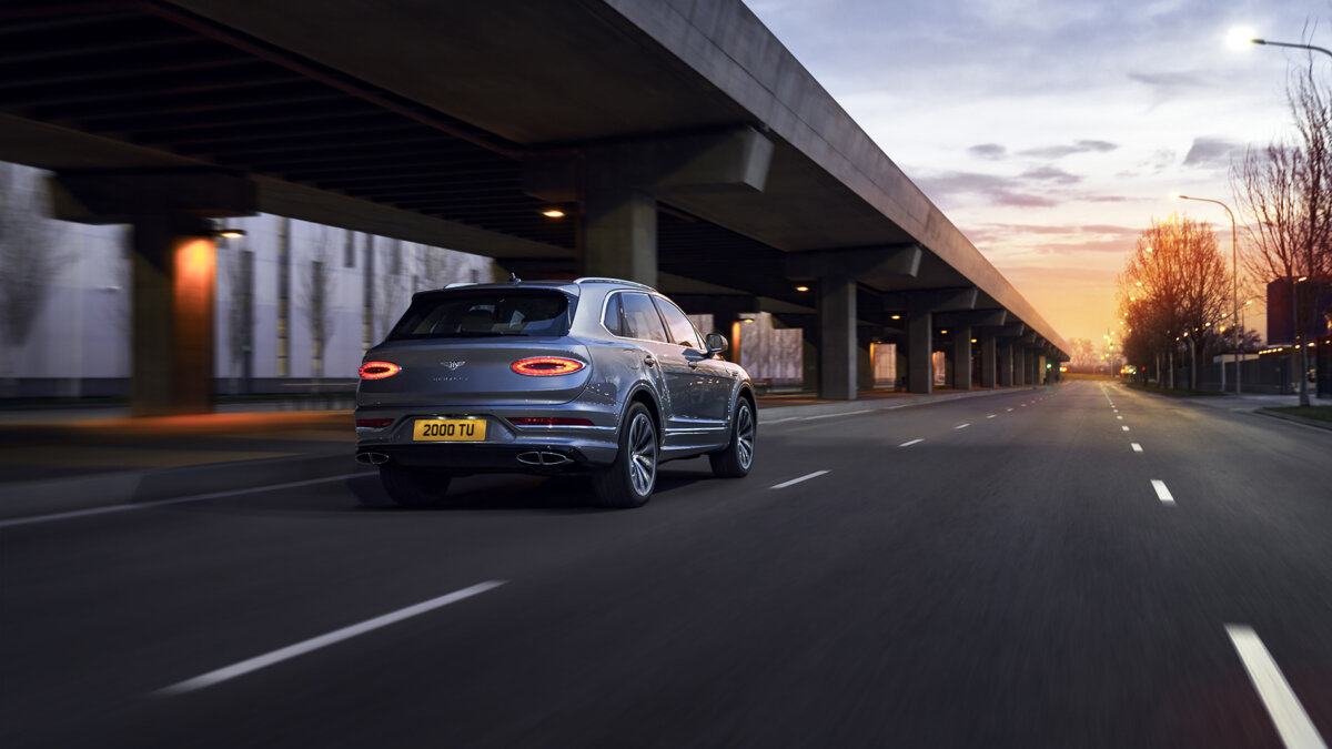 Simon Puschmann shoots alongside the TVC for Bentley, Bentayga 2. - CRXSS