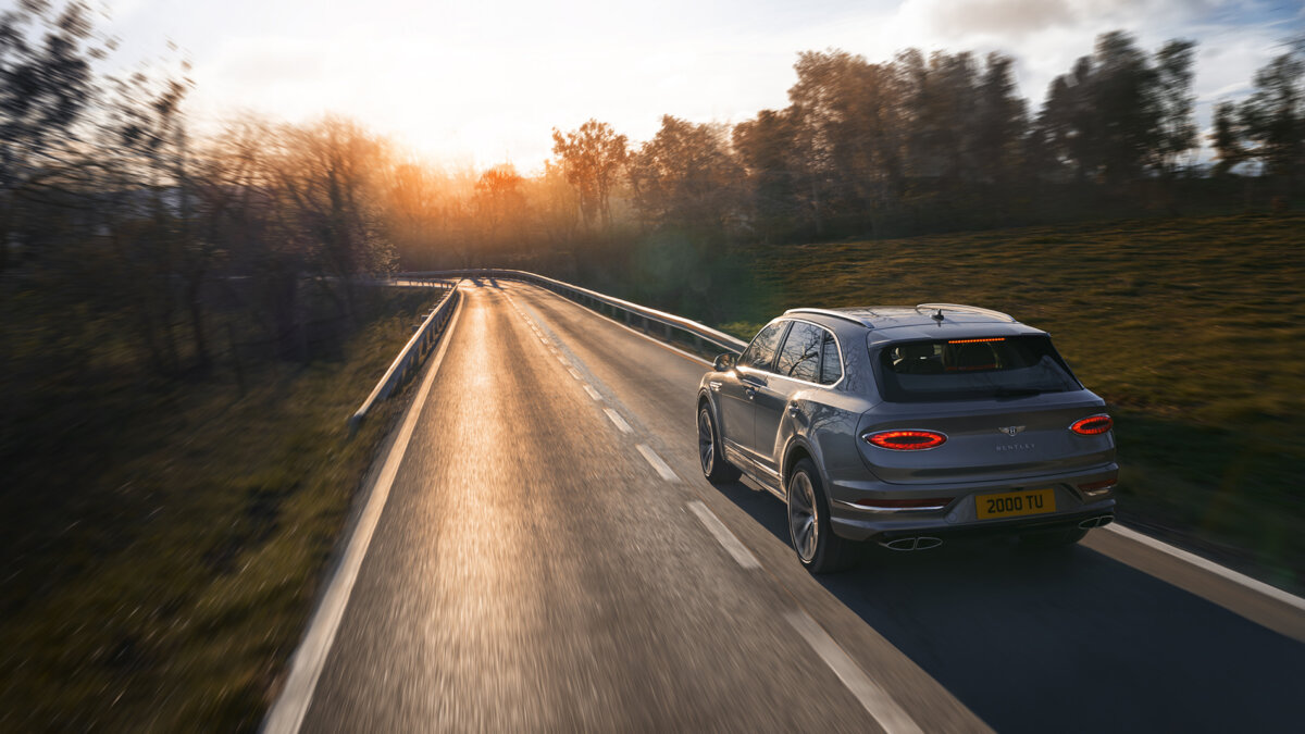 Simon Puschmann shoots alongside the TVC for Bentley, Bentayga 2. - CRXSS