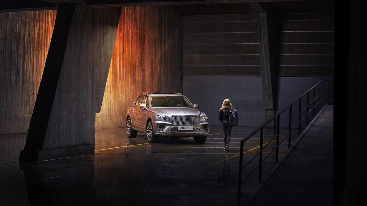 Simon Puschmann shoots alongside the TVC for Bentley, Bentayga 2. - CRXSS