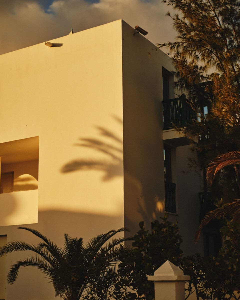 Islas de Luz by Tom Farmer. - CRXSS